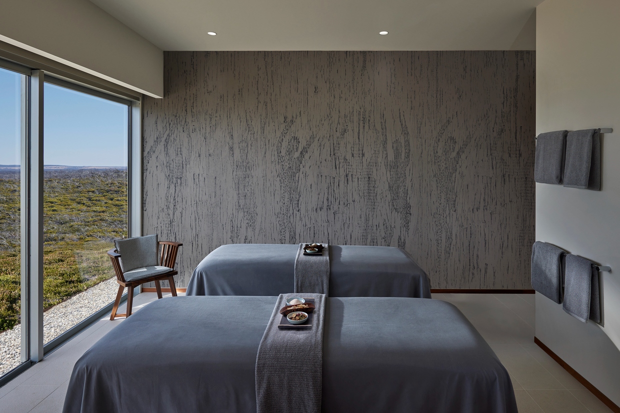 Southern Ocean Lodge — Southern Spa treatment suite