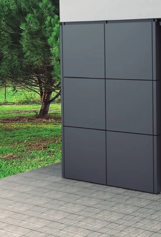 QS-REV decorative louvre screen — cladding cap modules in a dark finish